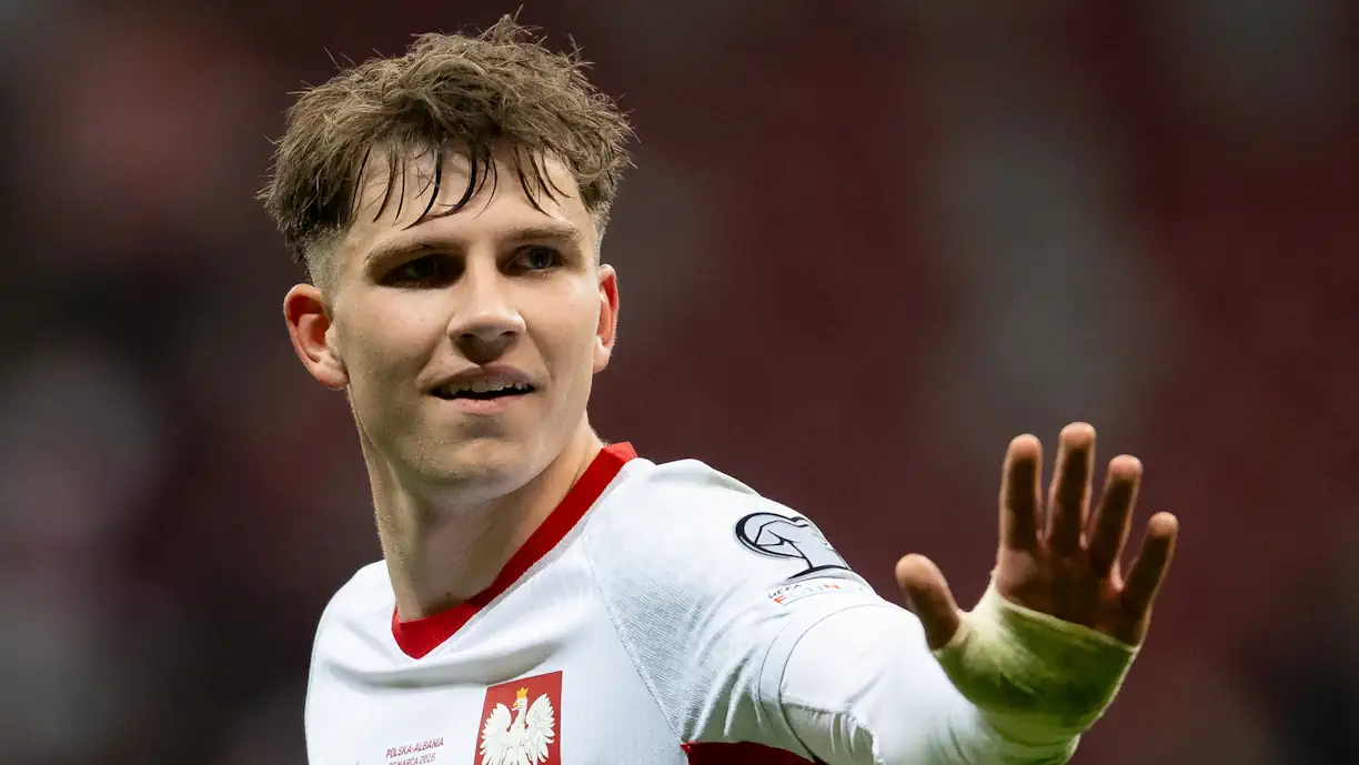 Bartozs Mazurek, antigo companheiro de Oskar Pietuszewski no Jagiellonia, revelou que teve contactos com o Benfica