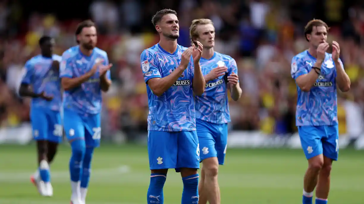 Aston Villa teve duas ofertas negadas pelo Southampton e Taylor Harwood - Bellis não vai jogar na Premier League