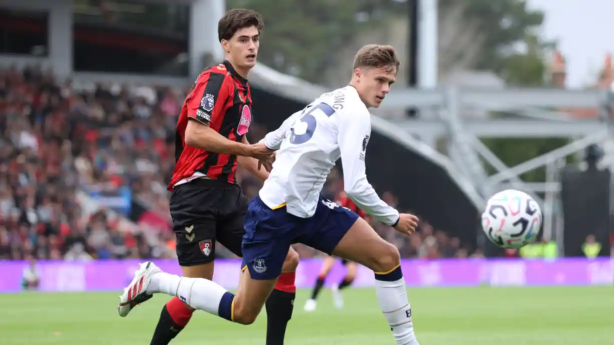 António Silva recorda saída do Benfica e admite vontade de retornar às águias, apesar de estar feliz no Bournemouth