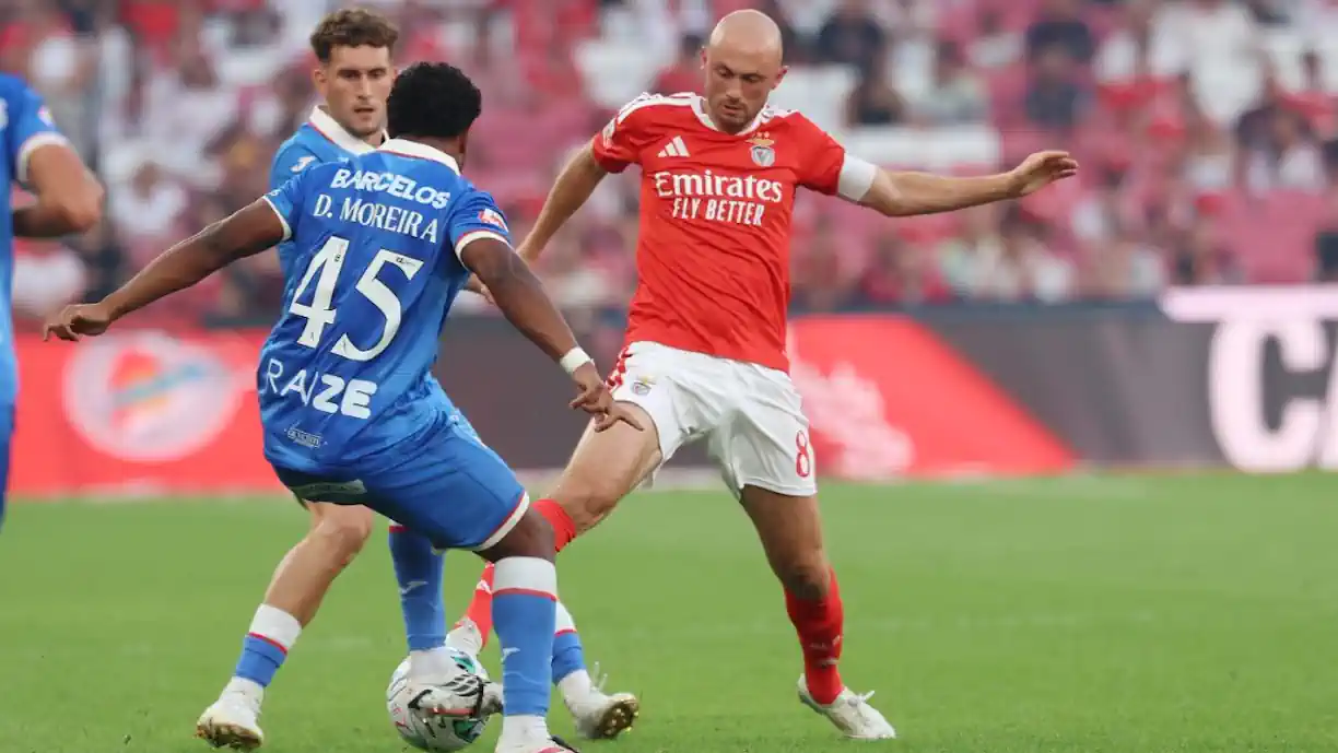 Leirós, Coroado e Fortunato Azevedo avaliam penálti sobre Aursnes no Benfica - Gil Vicente