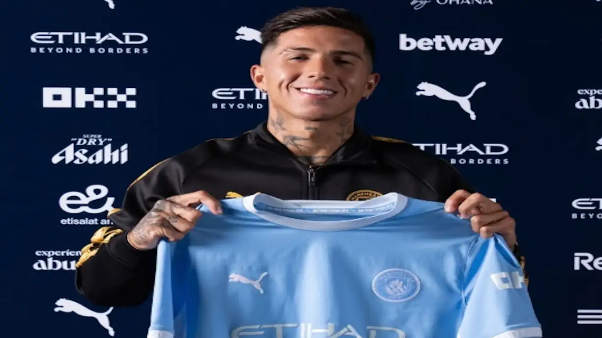 Enzo Fernández foi transferido para o Manchester City por 146 milhões de euros e o Benfica, através do mecanismo de solidariedade, recebe 730 mil euros