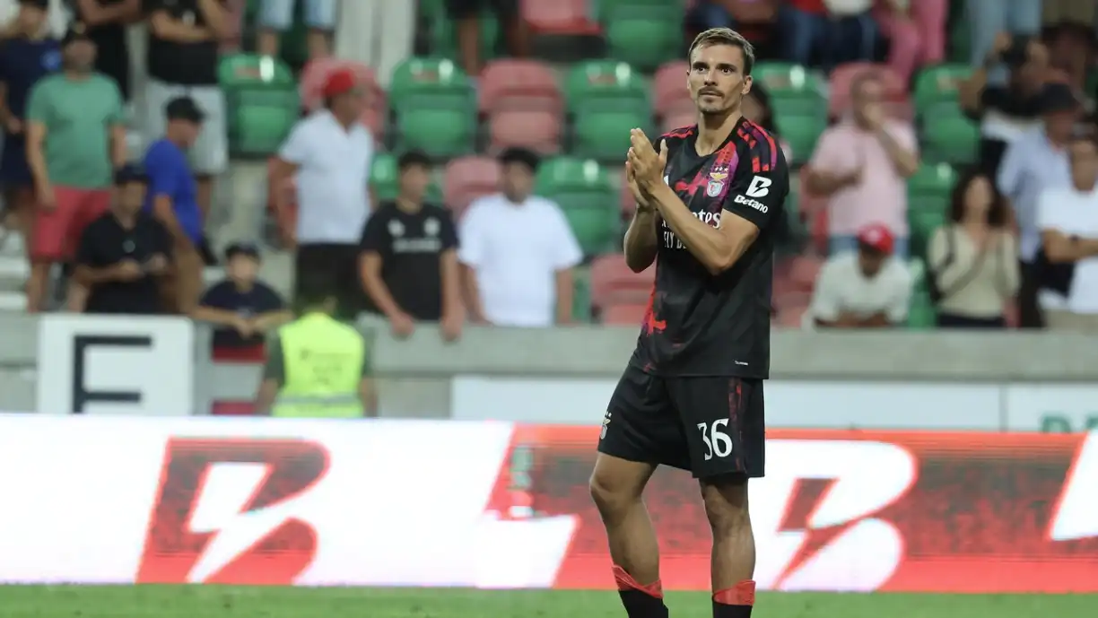 Reforço do Benfica neste mercado, João Palhinha é obcecado com recuperações de bola e chama à atenção