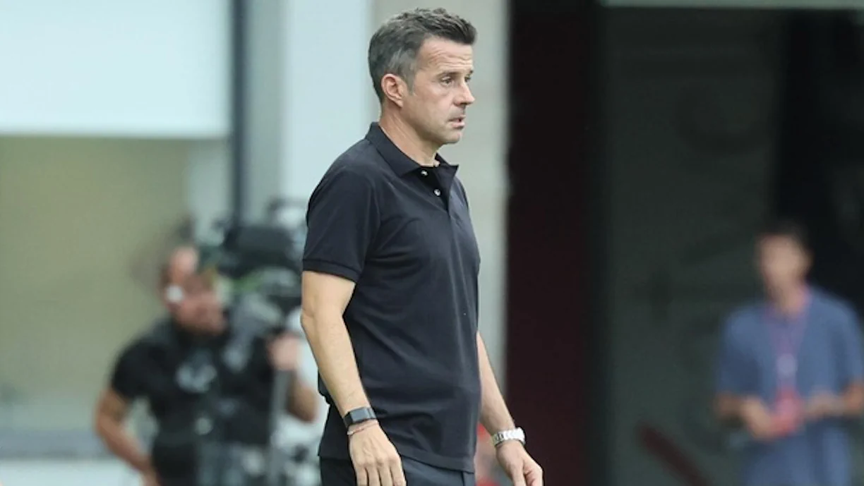 Alexander Bah está lesionado e Daniel Banjaqui é o único lateral direito de raiz no Benfica, cenário que Marco Silva temia