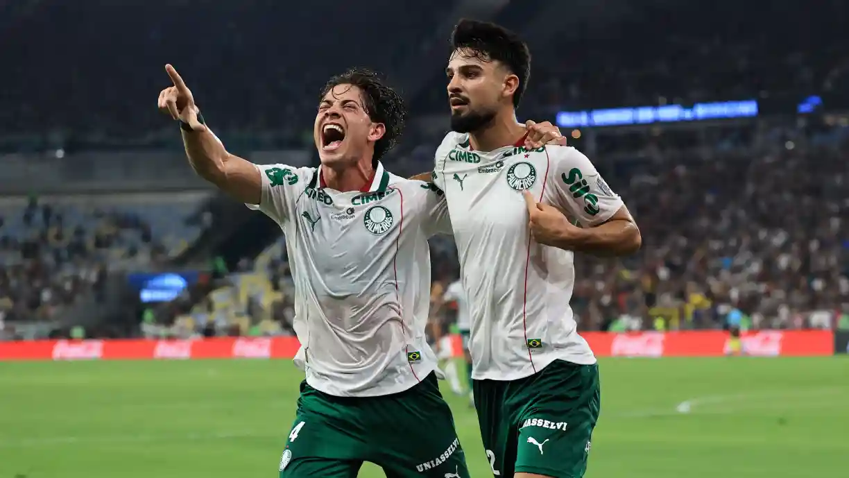 Agustin Giay, lateral titular do Palmeiras, está na mira do Benfica há vários meses - Exclusivo Glorioso 1904
