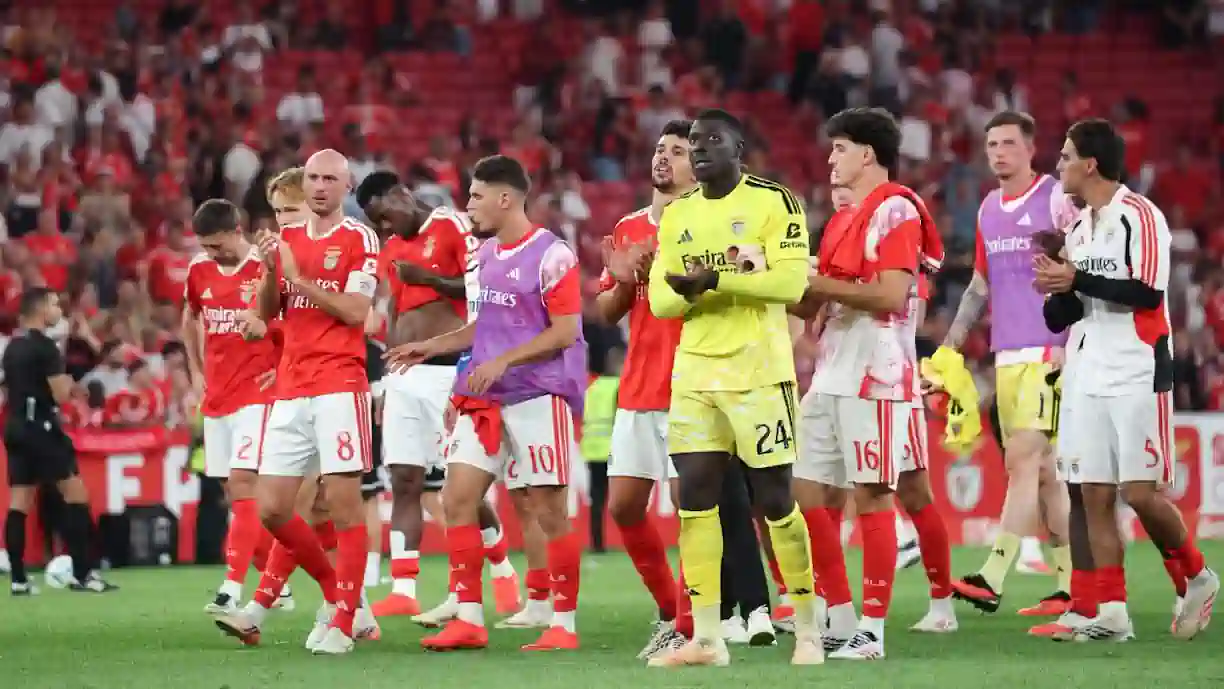 Manu Silva quer dar a volta à situação no Benfica e está determinado a conquistar mais minutos sob o comando de Marco Silva