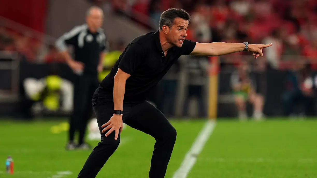 Claudio Echeverri está a viver uma adaptação positiva ao Benfica e não esconde que quer jogar mais com Marco Silva