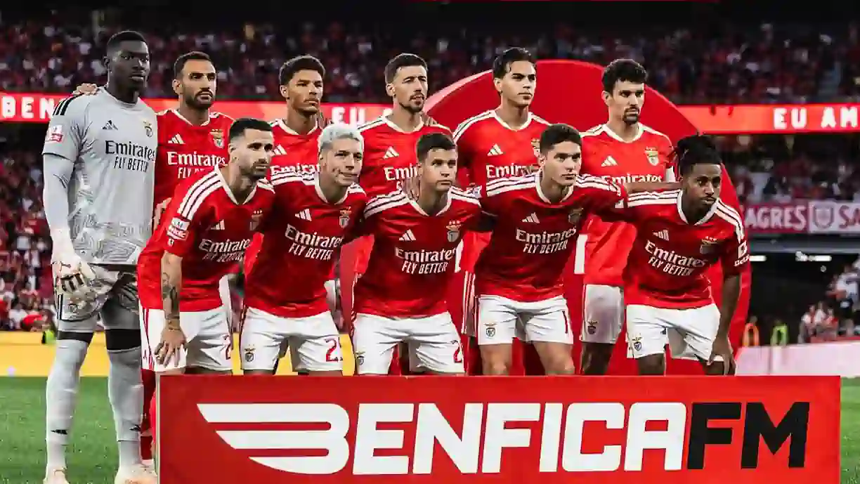 Samuel Dahl, ala do Benfica, foi chamado de emergência pela seleção da Suécia para o duplo compromisso frente à Bósnia e à Roménia